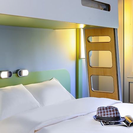 Hotel Ibis Budget Courbevoie Paris La Defense Zewnętrze zdjęcie